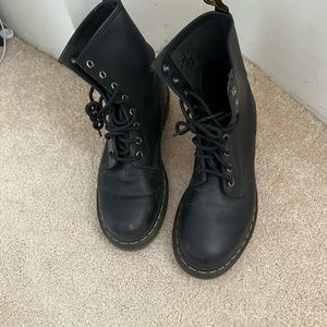 DOC MARTENS lace up boots never used